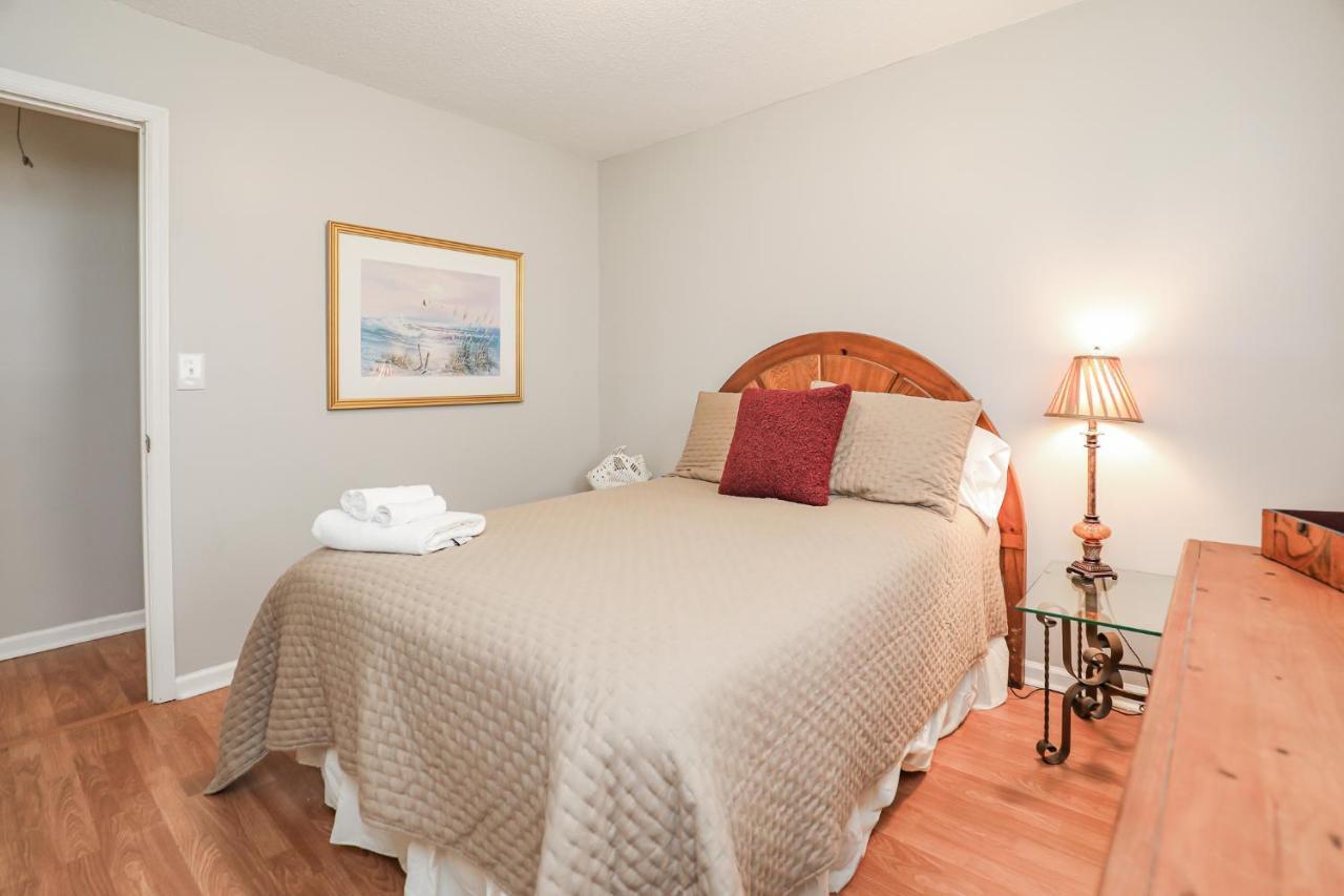 Spacious Home With Waterfront View-Welcome Pets Sneads Ferry Екстериор снимка