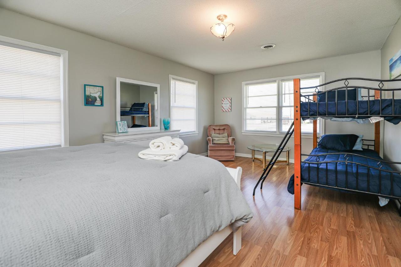 Spacious Home With Waterfront View-Welcome Pets Sneads Ferry Екстериор снимка