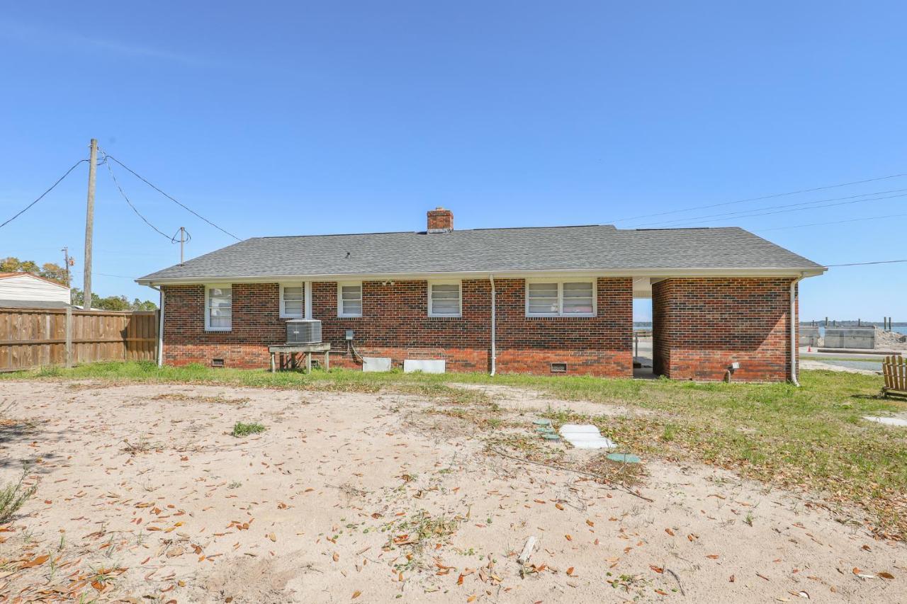 Spacious Home With Waterfront View-Welcome Pets Sneads Ferry Екстериор снимка