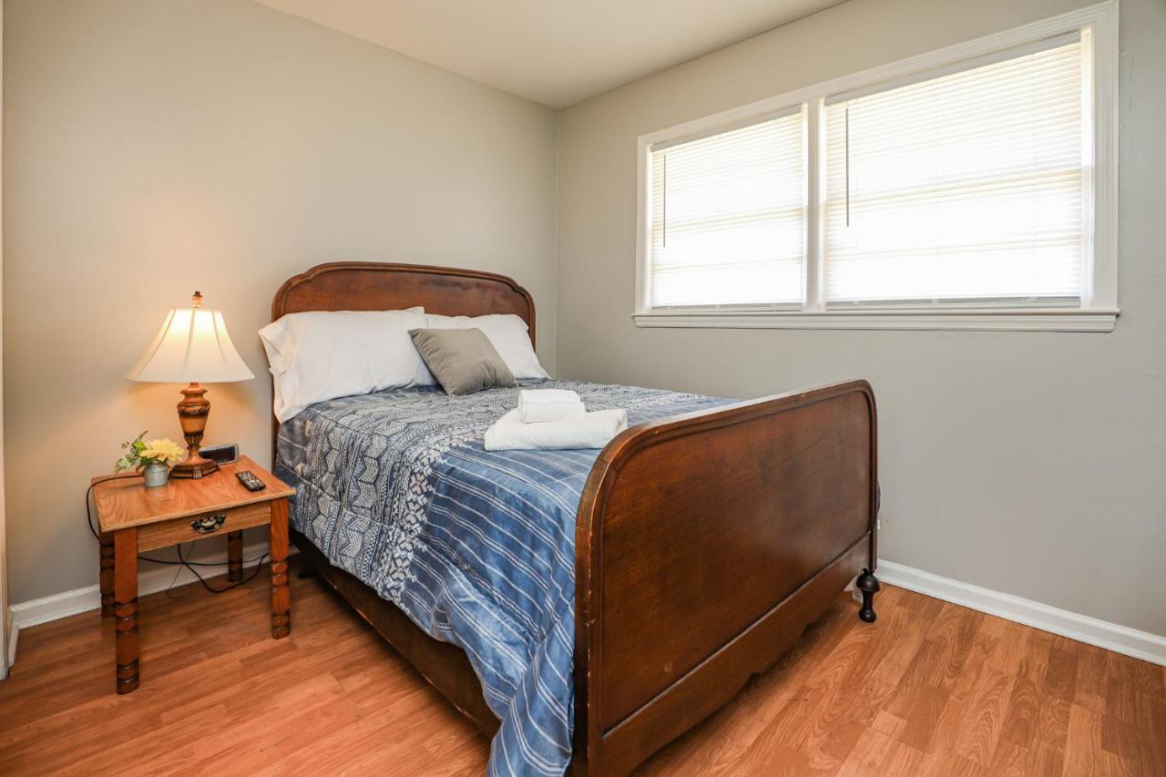 Spacious Home With Waterfront View-Welcome Pets Sneads Ferry Екстериор снимка