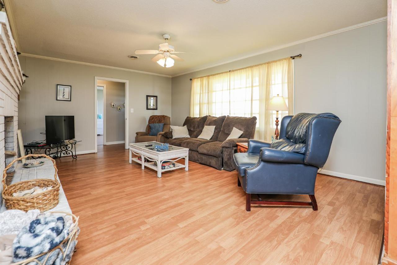 Spacious Home With Waterfront View-Welcome Pets Sneads Ferry Екстериор снимка