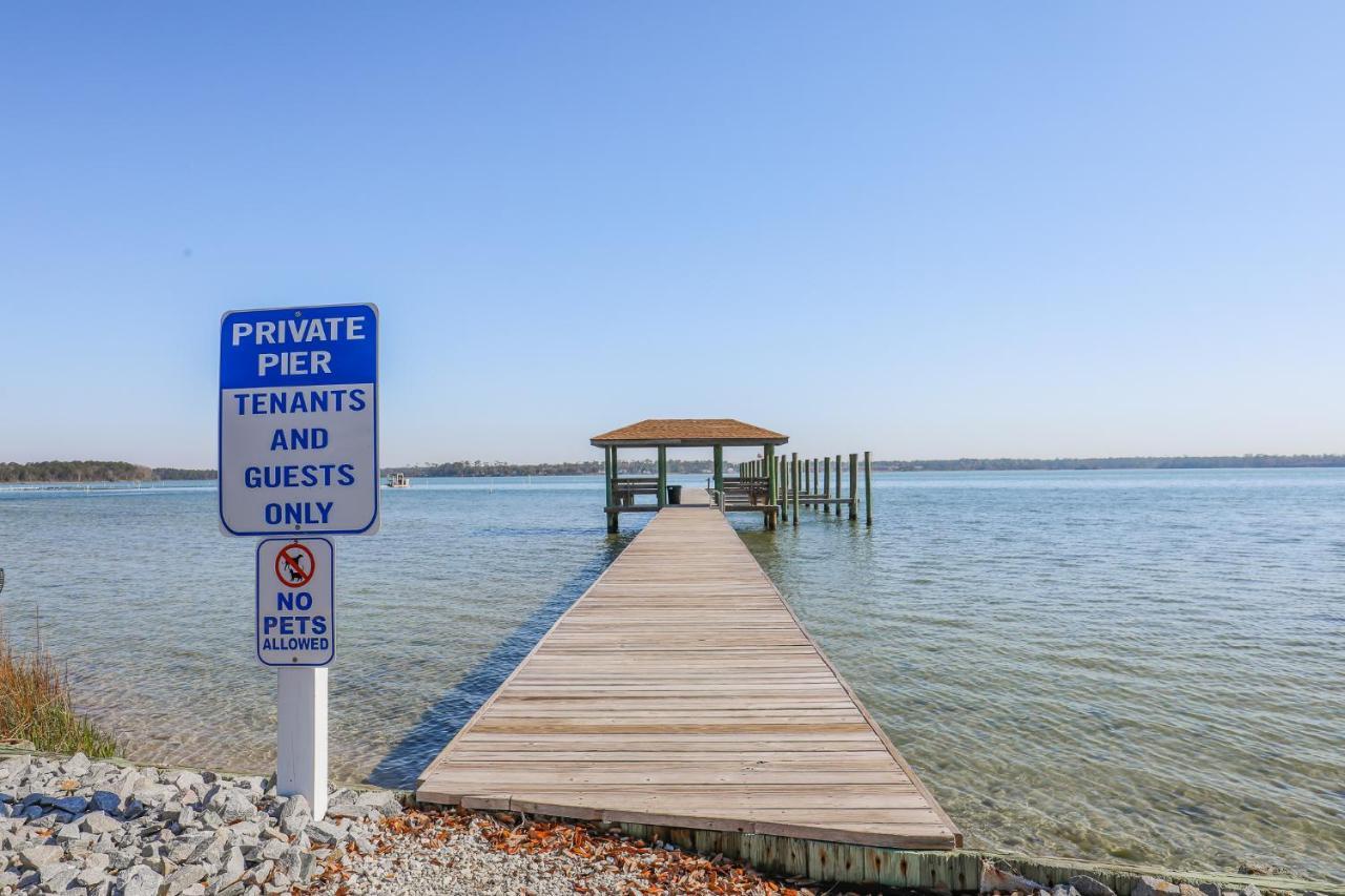 Spacious Home With Waterfront View-Welcome Pets Sneads Ferry Екстериор снимка
